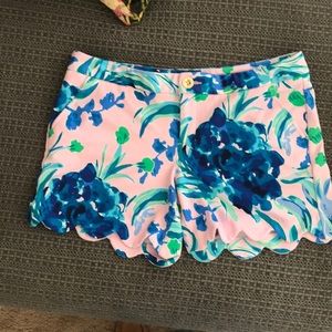 Lilly Pulitzer pink & blue floral scalloped shorts